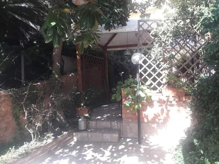 Апартаменты Monolocale In Tipica Casa Ligure Генуя Экстерьер фото